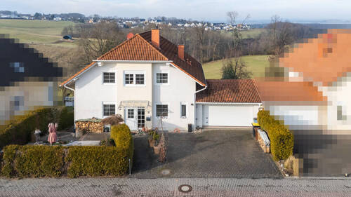 Straßenansicht - 7 Zimmer Einfamilienhaus in Horhausen