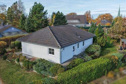idyllisch gelegen - unweit der Ellendorfer Wacholderheide - 4 Zimmer Bungalow zum Kaufen in Wriedel