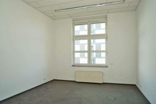 Büro - Büro mit 211,80 m&sup2; in Dresden zur Miete