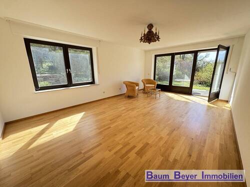 Einliegerwohnung Wohnzimmer mit Terrasse - 