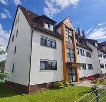 Solide, gepflegte 3 Zimmer Dachgeschoss-Wohnung mit Garten-Nutzung - 91126 REDNITZHEMBACH