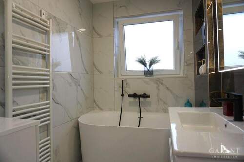 Bad - Etagenwohnung mit 78,00 m&sup2; in Herrenberg zum Kaufen