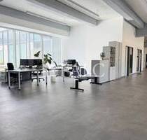 Helle und weitläufige Bürofläche mit effizienter Raumaufteilung - Siegburg