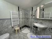 Badzimmer mit Dusche - 