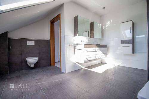 Modernes Badezimmer - 
