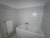 Bad mit Badewanne.jpg - 