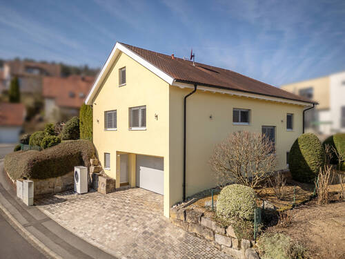 Ansicht Immobilie - 6 Zimmer Mehrfamilienhaus, Wohnhaus zum Kaufen in Erlabrunn