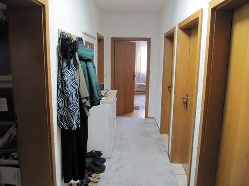 Eingang mit Diele - OG-Whg..JPG - 4 Zimmer Etagenwohnung zum Kaufen in Mainburg