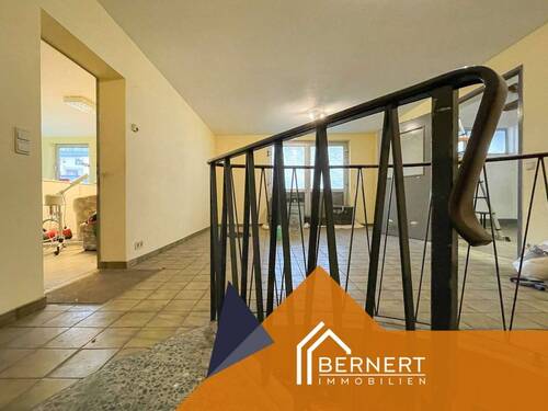 Vorraum Büro und Lager - 