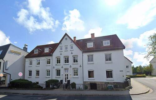 Außen - 3-Zimmer-Souterrainwohnung in zentraler Lage