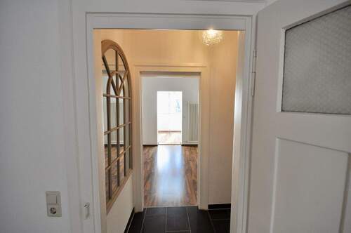 Blick von R1 zu R2 - Büro mit 11,00 m&sup2; in Freiburg im Breisgau zur Miete