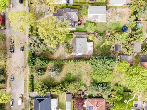 Drohneaufsicht Grundstück - Grundstück mit Potenzial - Projekt oder Familienidylle