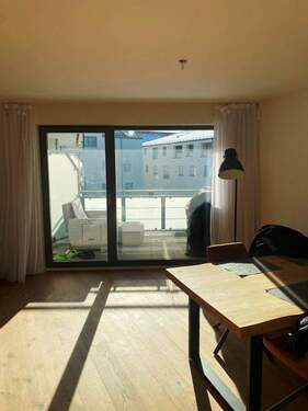 Blick Richtung Balkon (Einrichtungsbeispiel).JPG - 