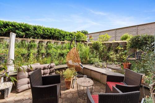 Terrasse mit Garten - 