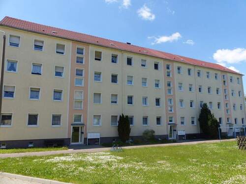 Hausansicht - 2 Zimmer Etagenwohnung in Cavertitz