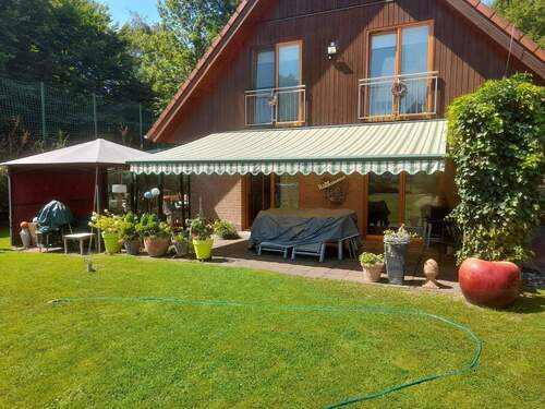 Terrasse hinteres Haus - Einfamilienhaus mit 300,00 m&sup2; in Kamen zum Kaufen