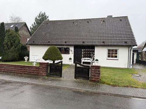 Bild 2 - 7 Zimmer Einfamilienhaus zum Kaufen in Lindewitt