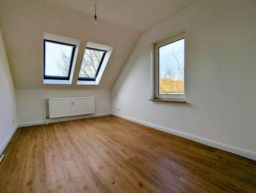 Arbeitszimmer 2 - 4 Zimmer Etagenwohnung zur Miete in Ahrensburg