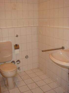 Badezimmer - Etagenwohnung mit 60,70 m&sup2; in Pfarrkirchen zur Miete