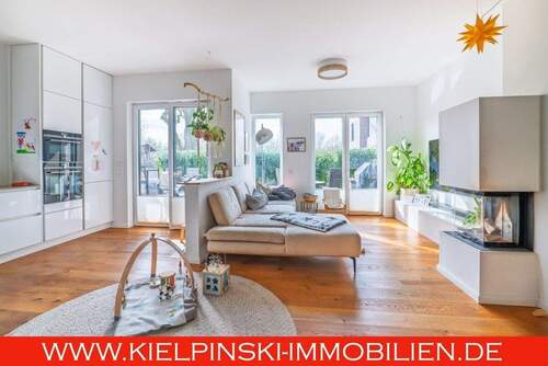 Wohnzimmer - Modernes Familienhaus mit Garten, kurze Wege zur Stadt, Elbe und Deich