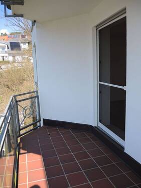 Balkon Wohnzimmer - 4 Zimmer Etagenwohnung in Bad Brückenau