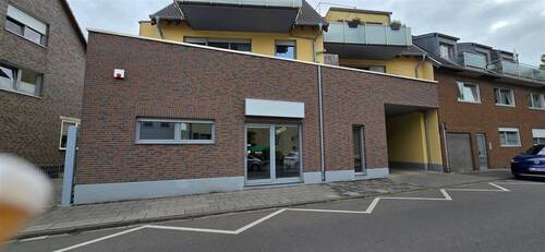 Ansicht straßenseits mt Eingang - Hotel, Pension, Gasthof zur Miete in Hürth