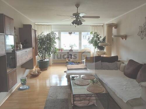 Wohnzimmer - Einfamilienhaus in Mülheim-Kärlich zu verkaufen.