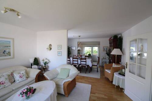 Wohn-/Esszimmer - 