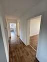 Flur - Etagenwohnung mit 67,70 m&sup2; in Lauenförde zur Miete