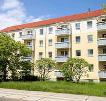 In der Herrichtung! Schöne 3-Raumwohnung mit Balkon sucht eine Familie... - Halle (Saale) Südstadt