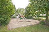 Spielplatz - Etagenwohnung mit 68,40 m&sup2; in Halle (Saale) zur Miete