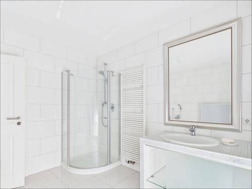 Badezimmer 1. OG - 