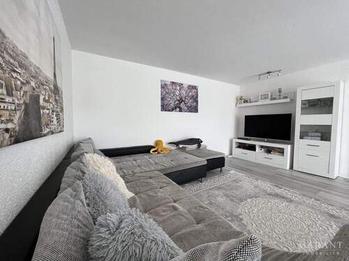 Wohnzimmer - 3 Zimmer Etagenwohnung zum Kaufen in Winnenden