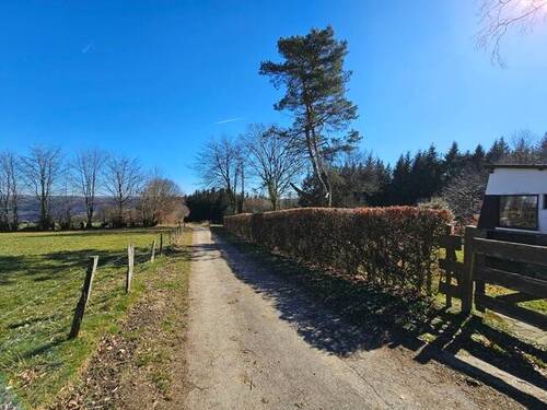 Befestigter Zufahrtsweg - 