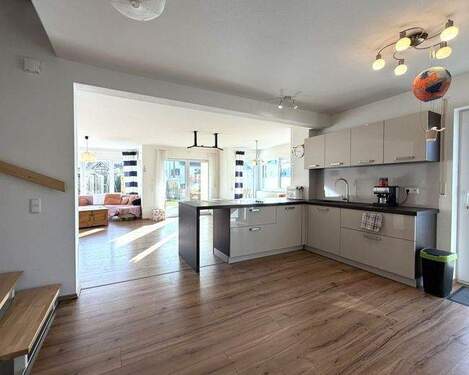 heller Wohn- und Essbereich - 5 Zimmer Reihenendhaus in Polling