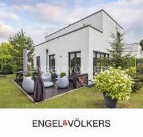Design trifft Komfort - Exklusives Einfamilienhaus mit Solarthermie, Vollkeller und Weitblick - Ahrensburg