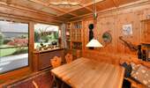 Bauernstube mit Zugang zum Wintergarten - 