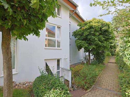 Eingangsbereich - 4 Zimmer Etagenwohnung zum Kaufen in Böblingen-Dagersheim