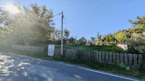 Blick von der Straße - 2 Zimmer Einfamilienhaus zum Kaufen in Lichtenberg