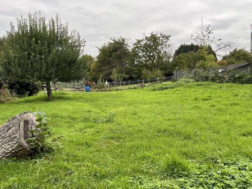 Grundstück (Hausnr. 18) - 