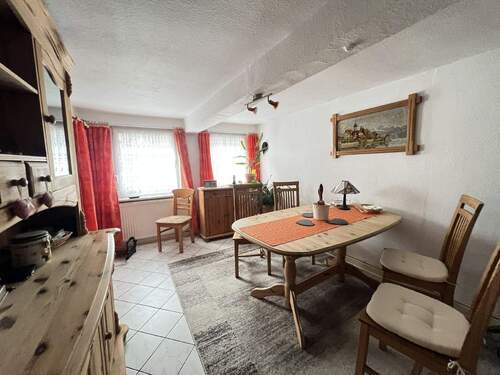 Esszimmer (Hausnr. 20) - 8 Zimmer Einfamilienhaus zum Kaufen in Mönchengladbach-Wickrathberg