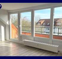 Mit Chick und Charme: Renovierte 3 Zimmer mit Balkon, leichte Schrägen, Design-Boden, modernes Bad - Mönchengladbach Schrievers