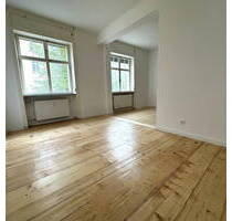 Charmante, kernsanierte Altbauwohnung mit zwei Balkonen im Offenbacher Westend - Offenbach am Main