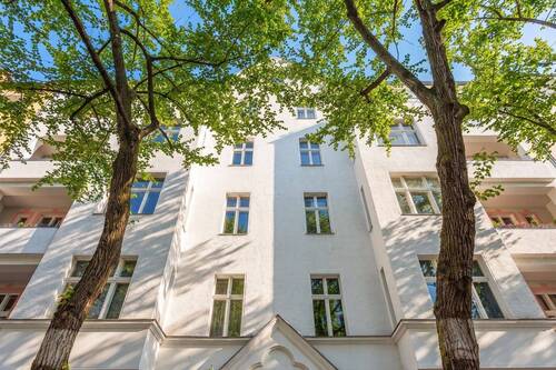 Herrschaftlich in der Düsseldorferstraasse - Repräsentativer Altbau - zwischen Ludwigkirch - und Nikolsburgerplatz.
