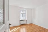 Kinderzimmer / Altbautür mit Elementen - 
