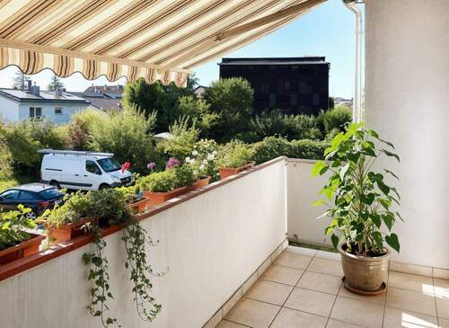 Balkon - (KI generiert) - 