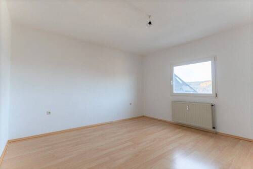 Das Schlafzimmer im DG - Mehrfamilienhaus, Wohnhaus mit 200,00 m² in Hagen zum Kaufen