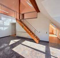 ** Großzügige Maisonette mit Gartenanteil in sonniger, gehobener Lage ** - Fürth Dambach