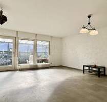 HOFHEIM: RENOVIERTES EFH MIT 6 ZIMMERN, 2 BÄDERN, 2 KÜCHEN, GARAGE UND CARPORT