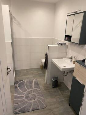 Beispiel Badezimmer 3.jpeg - Mehrfamilienhaus, Wohnhaus mit 220,00 m² in Radebeul zur Miete